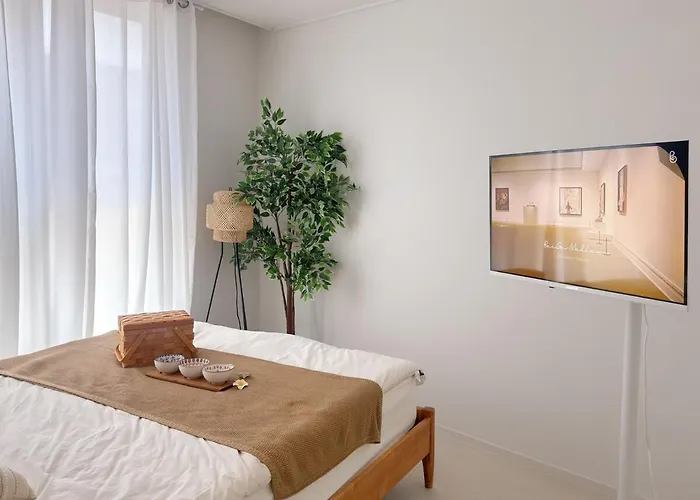 3-min Walk From Achasan Station, 2-bedroom Bali Mood With Hinoki Aroma Seúl